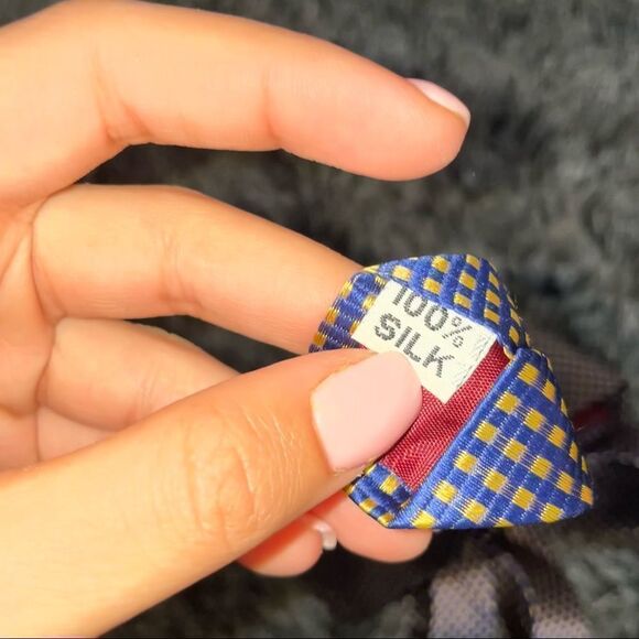 Saks Fifth Avenue Exclusive Men’s Silk Tie - Picture 4 of 4